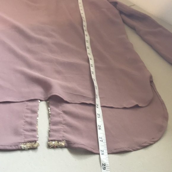COVET mauve cold shoulder blouse with gold sequin accents size XS oversized - Picture 10 of 12